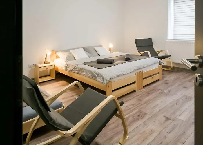 Sarvarlak Apartmanhaz