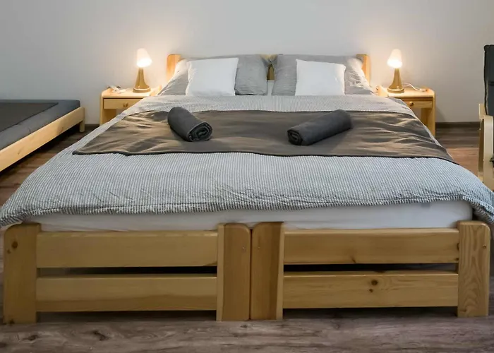 Sarvarlak Apartmanhaz
