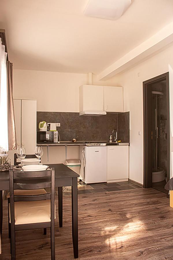 Sarvarlak Apartmanhaz