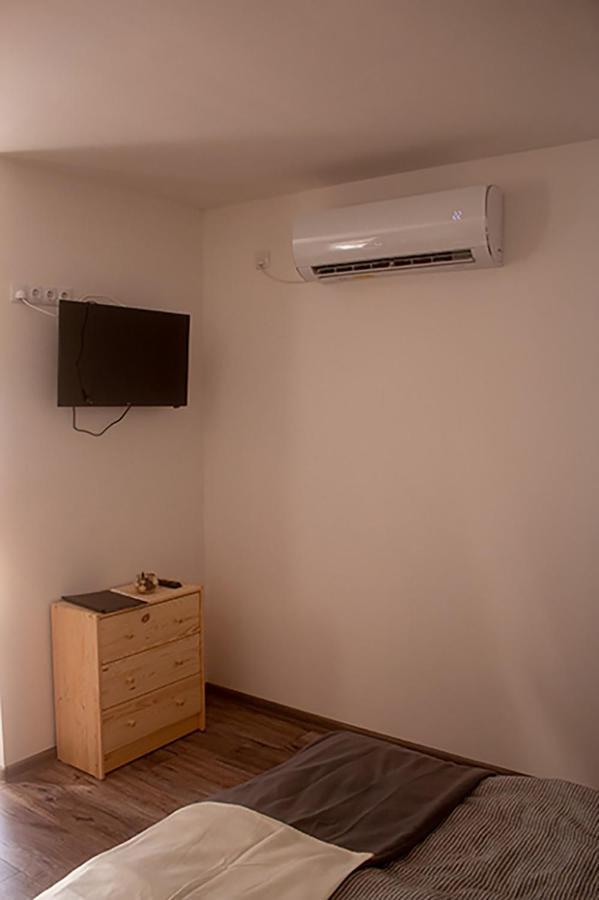 Sarvarlak Apartmanhaz * Sarvar