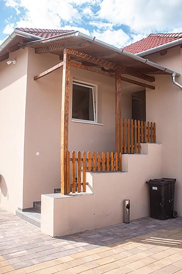 Apartment Sarvarlak Apartmanhaz Sarvar