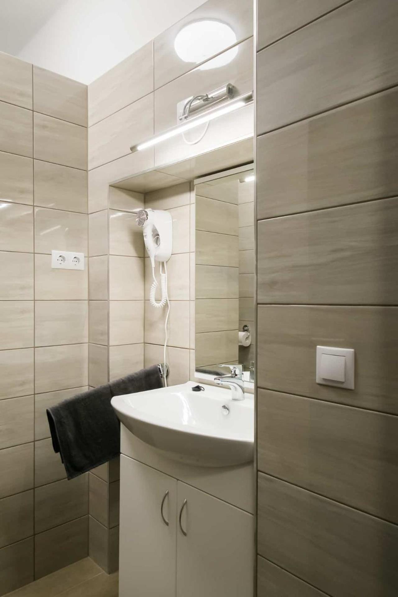 Sarvarlak Apartmanhaz Apartment Sarvar